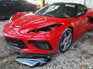 The 2020 Corvette That Fell Off a Lift at a Dealer Is Now for Sale